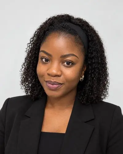 Eunice Tshidibi Ntumba, Chargée de communication à UNIS